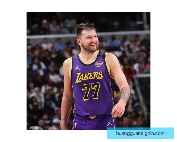 东契奇狂轰43分7助攻连刷纪录笑容灿烂湖人六连客5胜1负强势收官